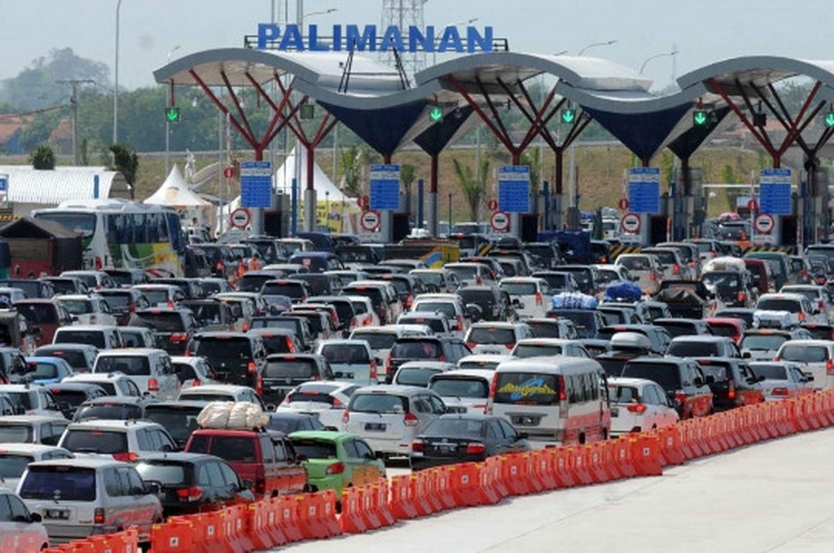 Puncak arus mudik, antrean keluar Tol Palimanan hingga 20 Km