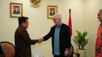 Pakai Batik, Menteri Perubahan Iklim Selandia Baru Temui Wapres