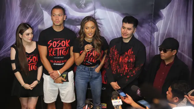 [Fimela] Film Sosok Ketiga