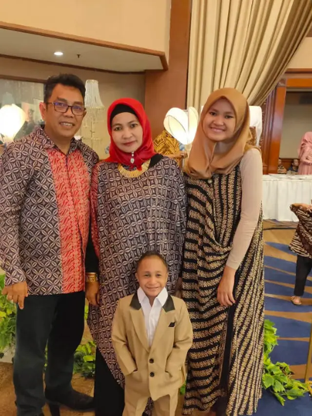 6 Potret Kenangan Manis Dicky Topan, Pemain Sinetron Si Entong Sebelum Meninggal