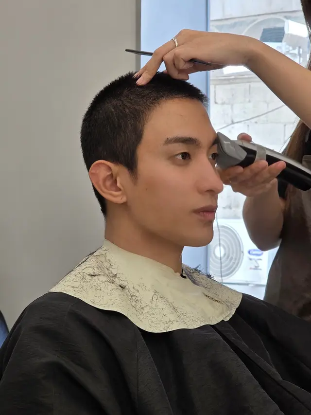 Dokyeom berangkat wamil (credit: instagram.com/dk_is_dokyeom)