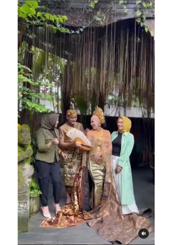 6 Momen Persiapan Prewedding Venna Melinda dan Ferry Irawan, Pakai Baju Adat Bali