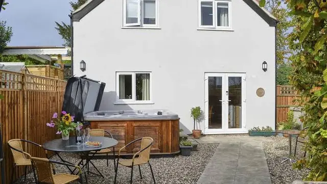 Farthing Cottage (sumber: Independent Cottages)