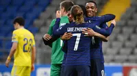 Pemain Timnas Prancis merayakan gol Ousmane Dembele pada laga melawan Kazakhstan di Astana Arena, Minggu (28/3/2021). (AFP/Franck Fife)
