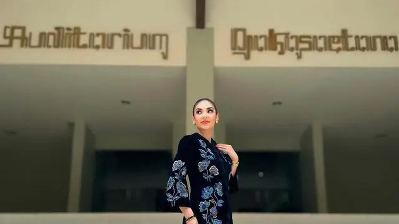 6 Gaya Ghina Raihanah saat Pakai Kebaya, Elegan Memesona