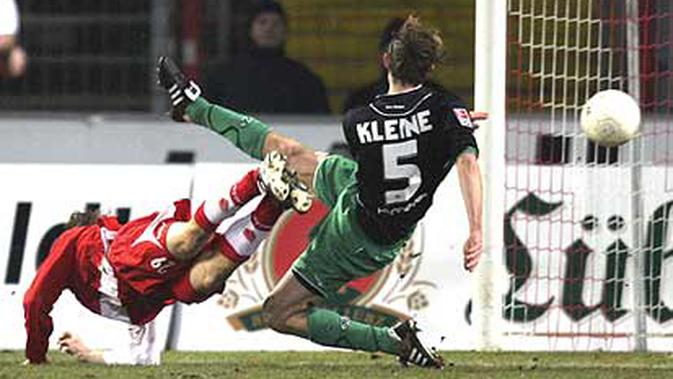 Cottbus Gemilang Tutup Tahun Bola Liputan6 Com