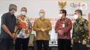 Ketua Tim Pelaksana KPPIP Wahyu Utomo (tengah) didampingi Asisten Deputi, Kepala Biro dan jajaran Dirketur usai diskusi Media Gathering bertajuk "Akselerasi Pelaksanaan PSN Untuk Mendukung Pertumbuhan Ekonomi Nasional Pasca Pandemi”, Rabu (15/12/2021). (Liputan6.com/HO/Ading)