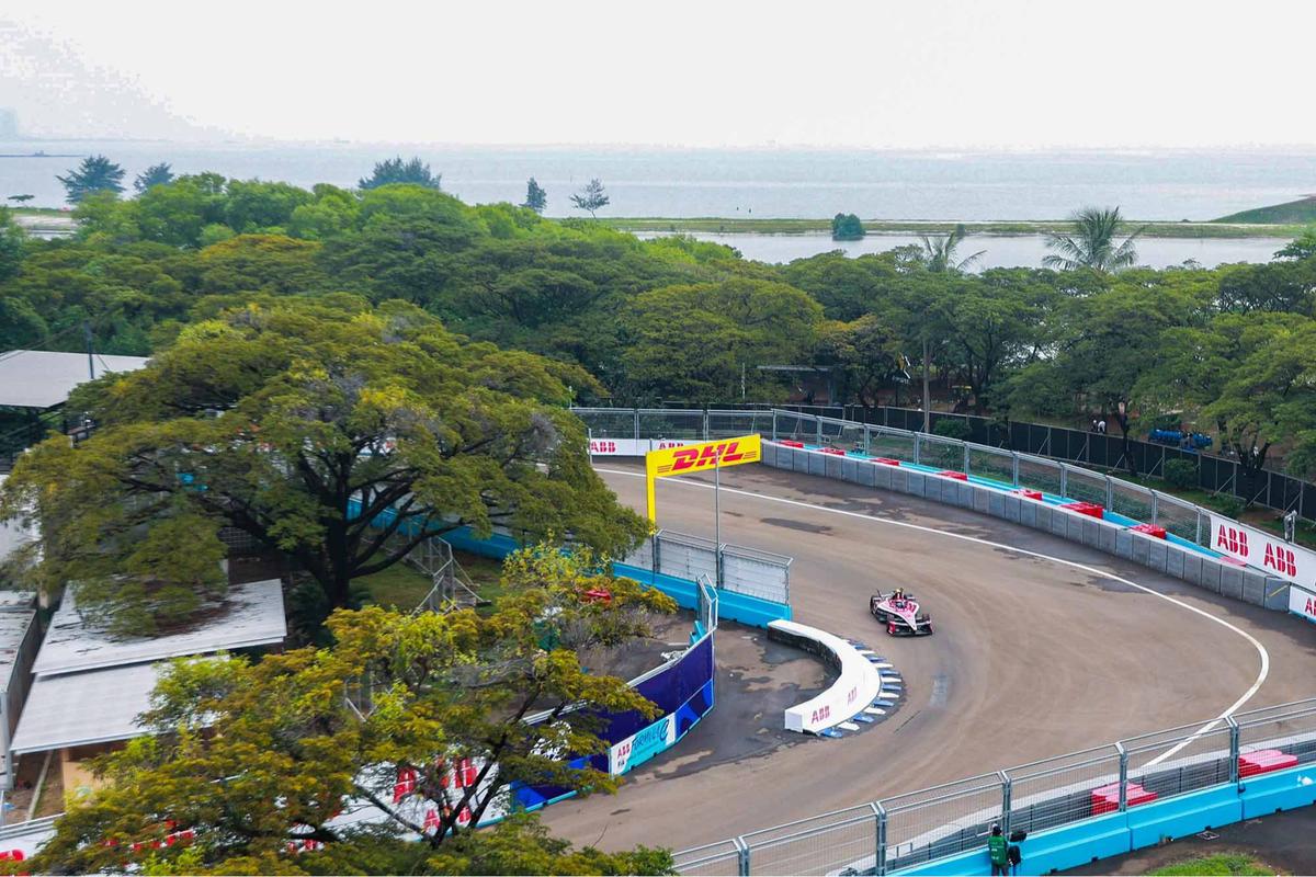 FOTO: Kualifikasi Formula E World Championship  Jakarta 2025, Jake Dennis Tercepat