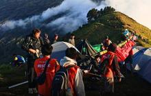 Tim Gabungan Berhasil Evakuasi Korban Kecelakaan WNA di Jalur Pendakian Gunung Rinjani