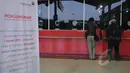 Suasana loket penjualan tiket maskapai di terminal Bandara Soekarno Hatta, Tangerang, Selasa (17/2). Mulai 1 Maret mendatang, PT Angkasa Angkasa Pura II akan menghapus loket penjualan tiket di bandara yang dikelolanya. (Liputan6.com/Herman Zakharia)