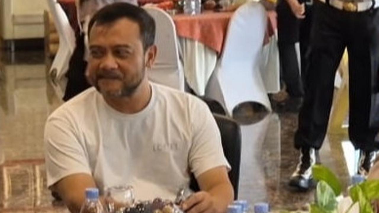 Penampilan Baru Ahmad Luthfi