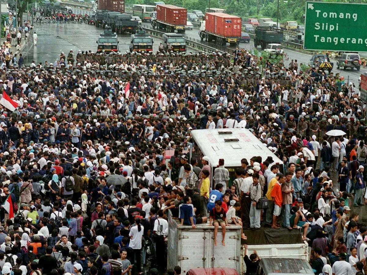 Presiden Jokowi Didesak Tuntaskan Tragedi Trisakti