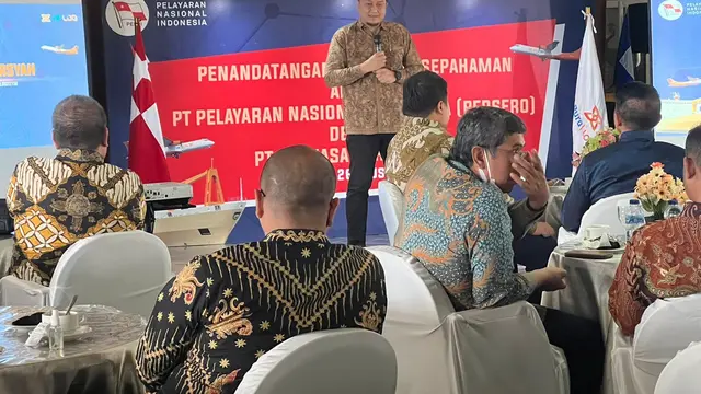 PT Pelni (Persero) menandatangani nota kesepahaman dengan PT Angkasa Pura Logistik (APLog) tentang Pengangkutan Barang untuk Bandar Udara dan Pelabuhan Laut. (Dok Pelni)