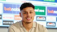 Pemain Go Ahead Eagles keturunan Indonesia, Dean James. (c) Instagram @dean11james