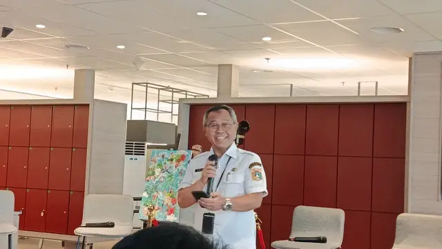 Kontribusi Skala Kecil dan Gedung Pemerintah