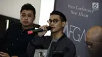 Penyanyi Afgan memberi keterangan saat launching album terbaru yang berjudul Dekade di Jakarta, Rabu (28/2). Album baru ini merayakan dekade Afgan selama menjadi artis rekaman. (Liputan6.com/Faizal Fanani)