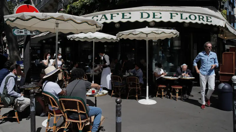 Kafe dan Restoran di Paris Kembali Ramai Pengunjung