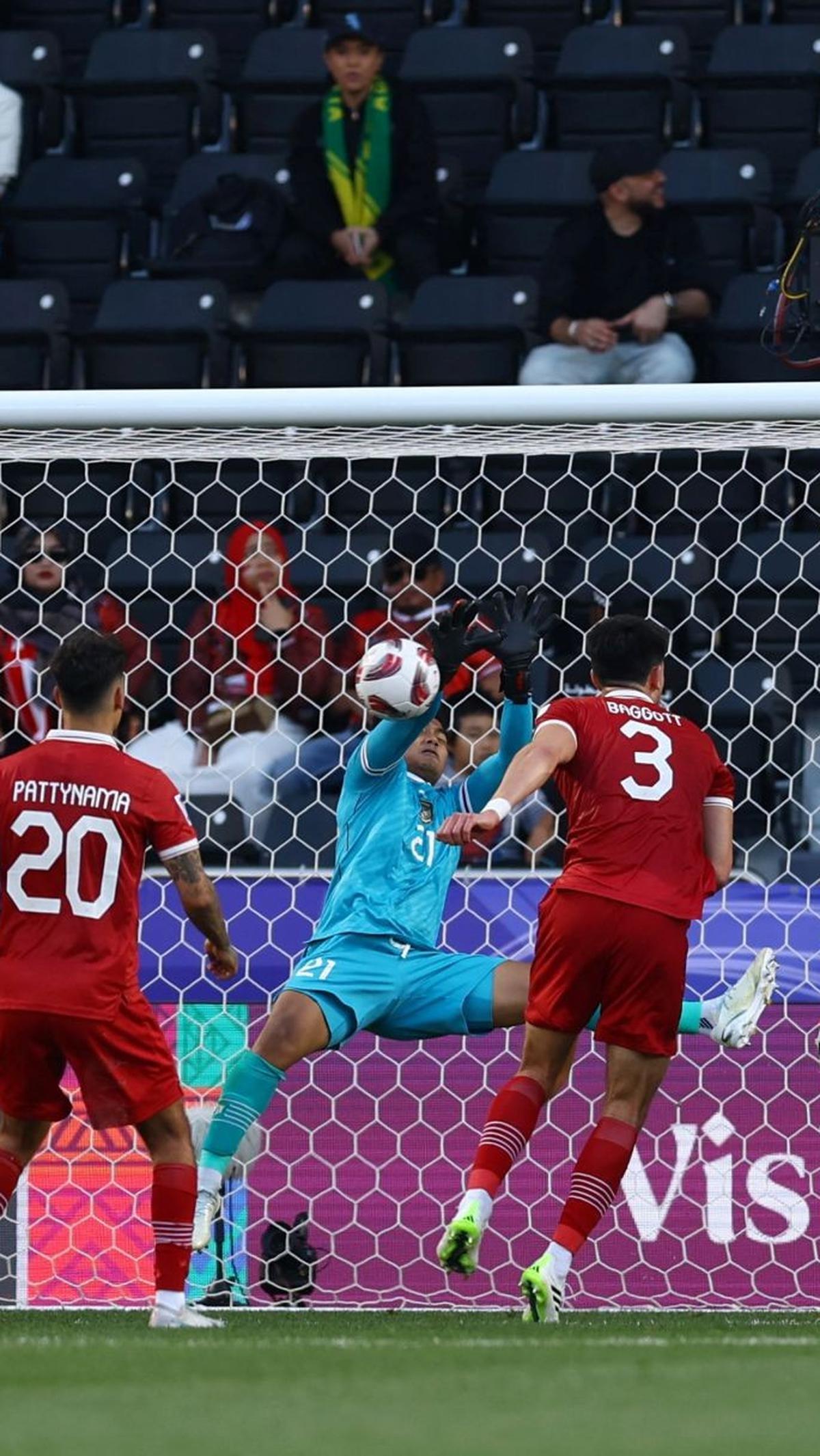 Hingga pada akhirnya tekanan Australia membuahkan hasil gol dari Craig Goodwin dan Harry Souttar.<br>(Foto REUTERS / Molly Darlington)<br>