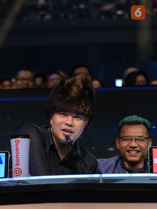 Maia Estianty acara Grand Final Indonesian Idol X, Senin (24/2/2020) malam. (Adrian Putra/Fimela.com)
