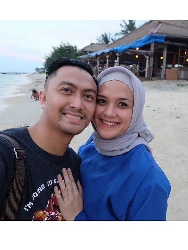 6 Pesona Eva Julianti, Pembawa Acara Berita asal Surabaya