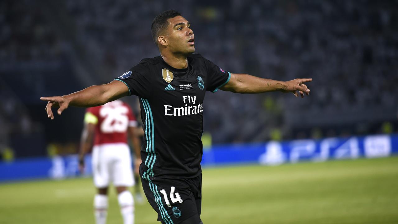 Gelandang Real Madrid, Casemiro, rayakan gol ke gawang Manchester United (MU) pada laga Piala Super Eropa 2017 di Philip II Arena, Rabu (9/8/2017) dini hari WIB.