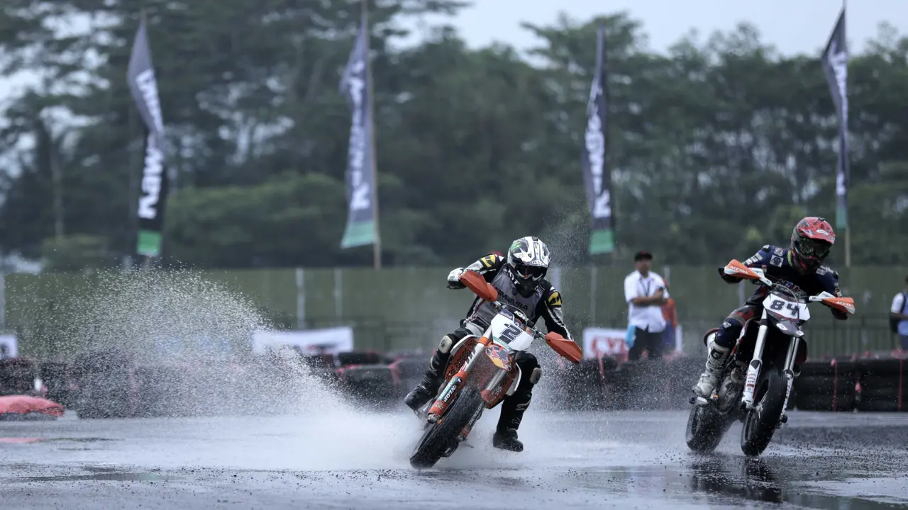Eric Chia dan Richard Dibben di FIM Asia Championship 2016