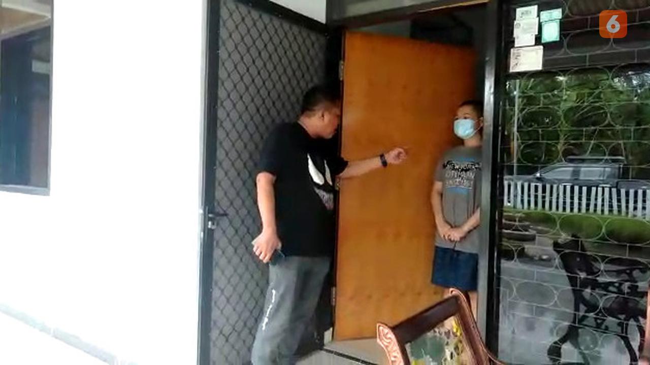 sreenshot video oknum pejabat pemprov sulteng melabrak warga