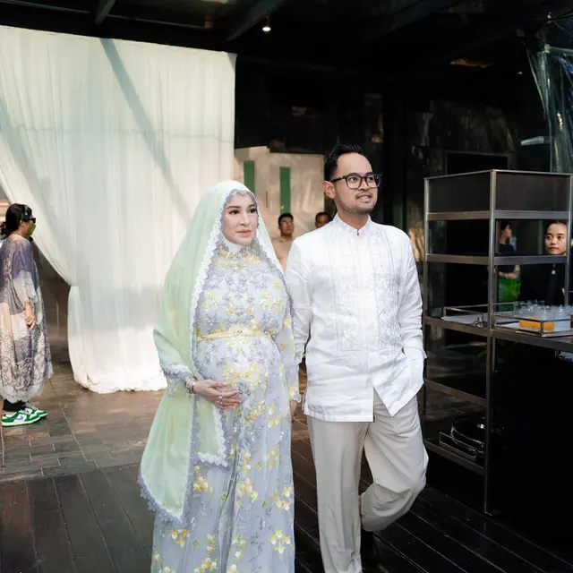 Tunaikan nazar kehamilan, Shandy Purnamasari berangkatkan umrah 30 orang 