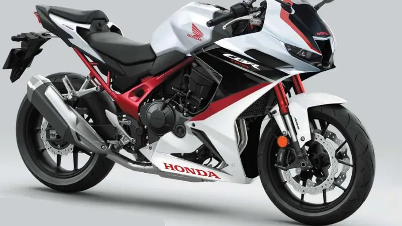 Honda CBR750R. (Ist)