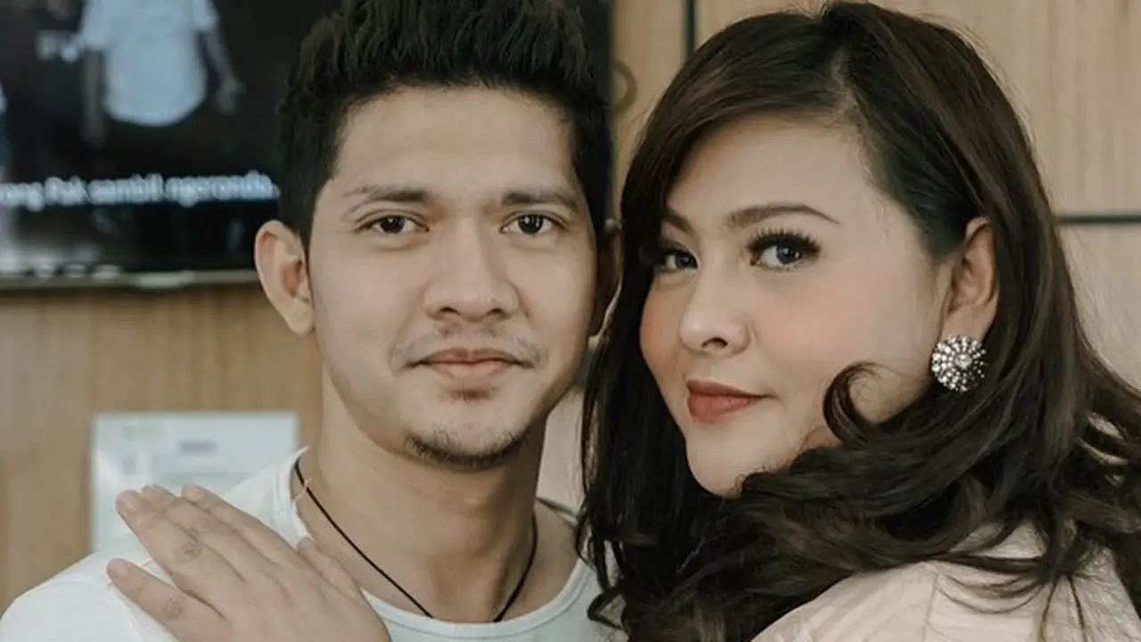 7 Tahun Menikah, Ini 7 Potret Perjalanan Cinta Iko Uwais dan Audy Item