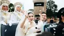 Penampilannya Sandra Dewi begitu cantik dengan gaun warna putihnya. Pernikahan ini juga mendapat pengawalan ketat dari pihak keamanan setempat. (Instagram/harveysandrawedding)