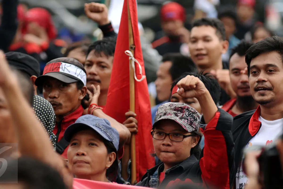 20160217-Ratusan Buruh Beraksi Tuntut Pencabutan Status Tersangka-Jakarta