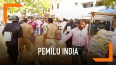 Kericuhan warnai pemilu di Bengal Barat, India. Sejumlah pemilih bentrok di area pemungutan suara hingga harus dipisahkan polisi.