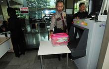 Jelang Lebaran, barang para tahanan KPK diperiksa sinar X