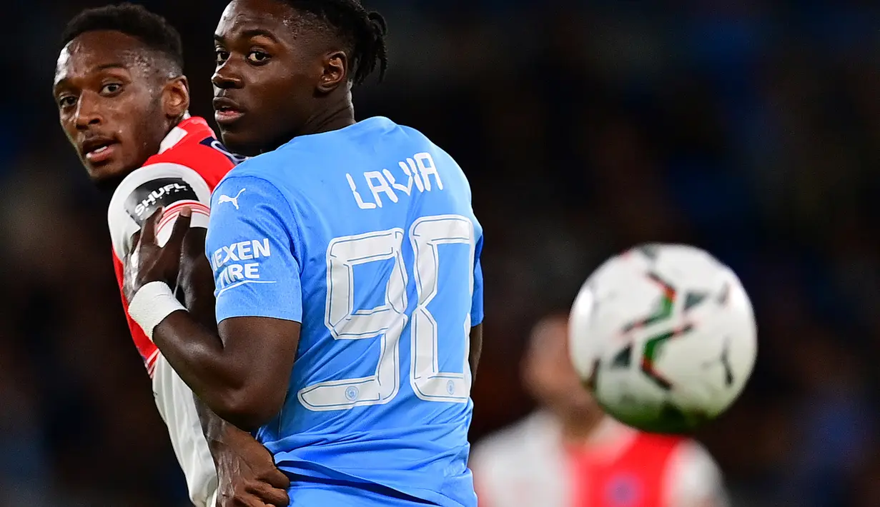 Romeo Lavia merupakan gelandang bertahan berusia 18 tahun dan calon penerus Rodri dan telah menjadi kapten klub di Level U18, U19 dan U23. (AFP/Paul Ellis)
