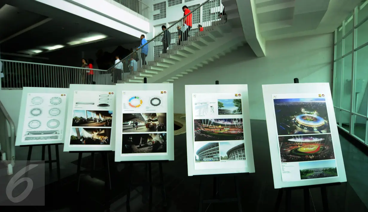 Desain rancangan renovasi diperlihatkan saat delegasi Dewan Olimpiade Asia (OCA), meninjau Stadion Gelora Bung Karno Jakarta, Selasa (10/5/2016). Rencananya, Stadion GBK akan mulai direnovasi pada awal Juni mendatang. (Liputan6.com/Helmi Fithriansyah)