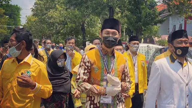6 Potret Aditya Halindra Faridzky, Calon Bupati Tuban yang Viral