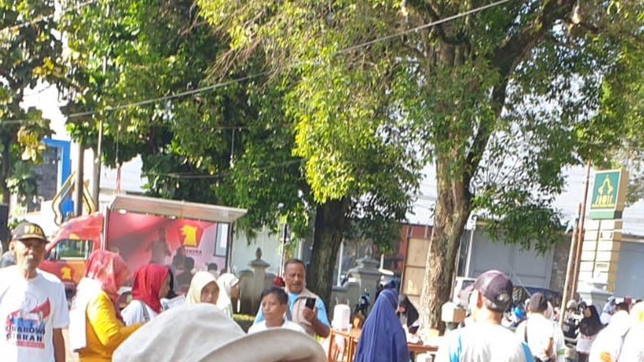 Kenakan Bucket Hat & Kaus Berlogo Partai Gerindra, Potret Titiek Soeharto Senam 'Gemoy' Curi Perhatian