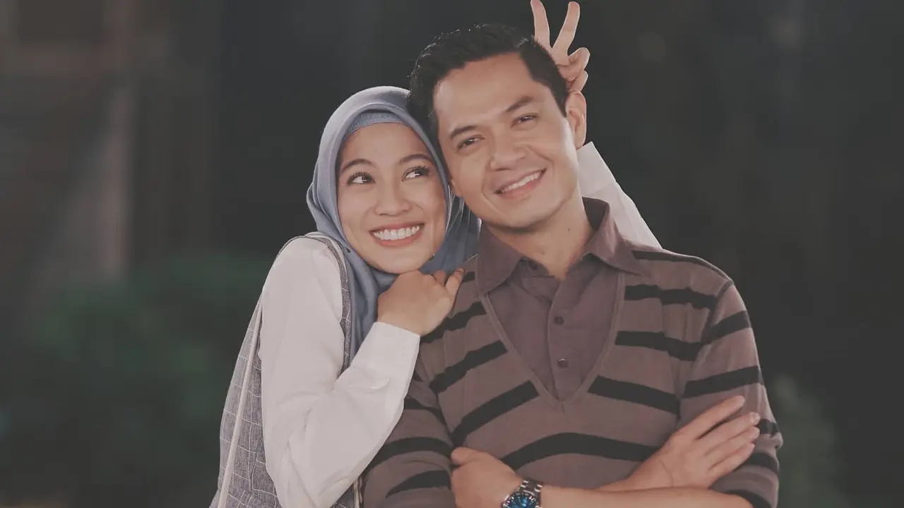 Keluarganya Harmonis dan Hangat, 5 Potret Mesra Alyssa Soebandono dan Dude Harlino