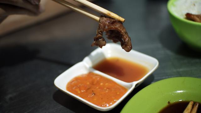Kuliner Malam Jumat: Ketagihan Lezatnya Sukiyaki Rumahan yang Tersembunyi di Pusat Kota Jakarta
