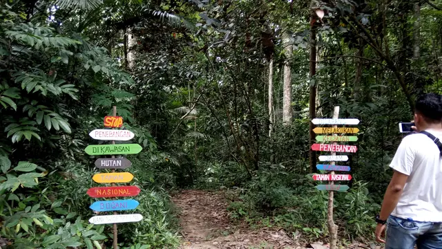 Wisata alam penangkaran burung maleo