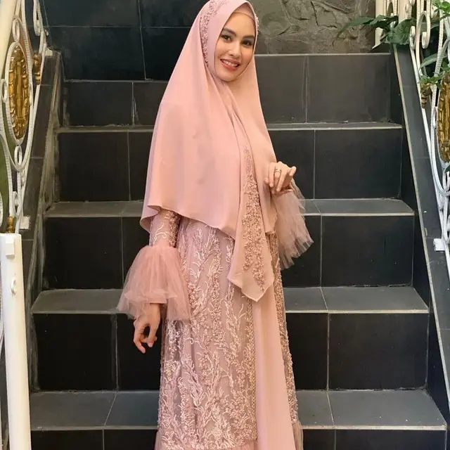 10 Model Baju Gamis Brokat Modern, Elegan untuk Kondangan