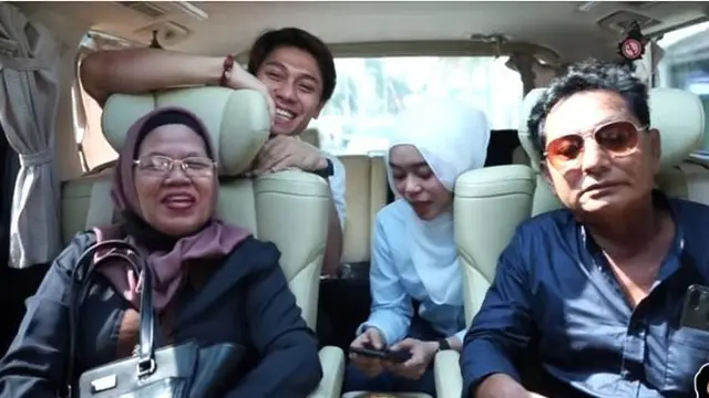6 Potret Akrab Lesty Kejora Bareng Keluarga Rizky Billar, Dikabarkan Makin Serius