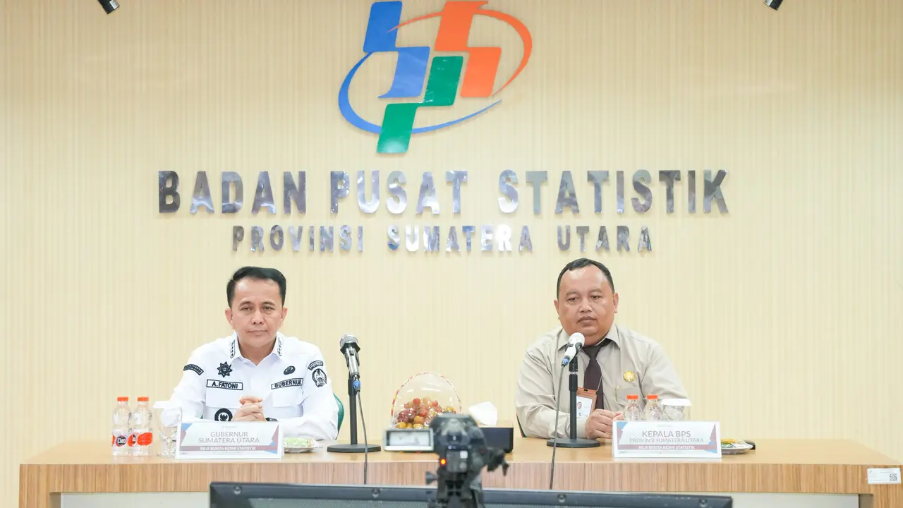 Kepala BPS Sumut Asim Saputra dalam acara Pers Rilis Berita Resmi Statistik Bulan Januari Tahun 2025 dengan Tema Profil Keminkinan dan Tingkat Pengeluaran Penduduk.