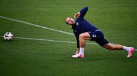 Menang menjadi harga mati bagi Denmark dan Serbia jika ingin lolos 16 besar Euro 2024. (Tobias SCHWARZ / AFP)