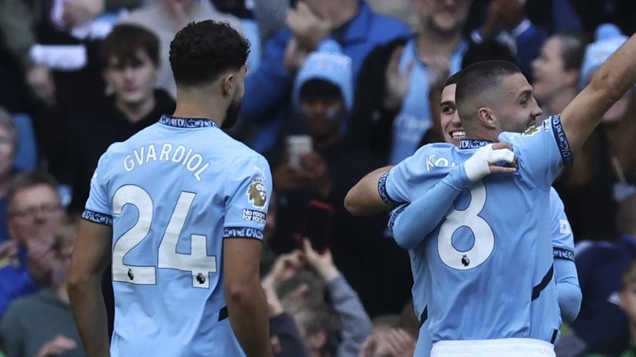 MU Mau Nebeng Pesawat Manchester City ke Acara Ballon dOr dan Ditolak