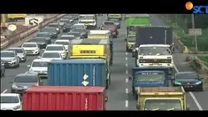 Kemacetan di jalur arteri Kota Bekasi jadi dampak pembatasan jam operasional truk.