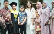 Keseruan Keluarga Raffi Ahmad Rayakan Wisuda Lala Pengasuh Rafathar, Syukuran ke Bali