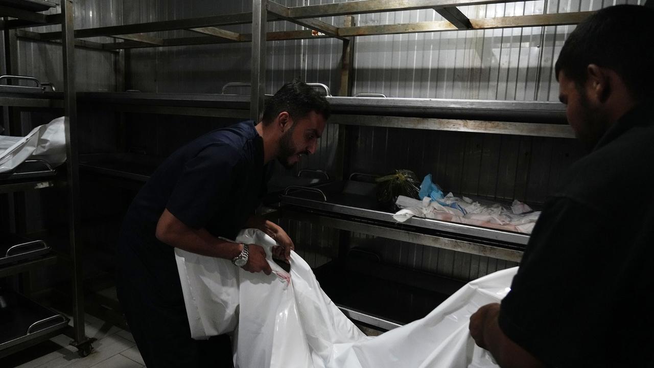 FOTO: Gencatan Senjata Terancam Runtuh, Serangan Israel di Gaza Renggut Nyawa 33 Warga Palestina