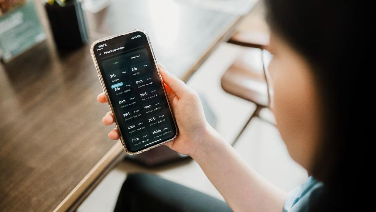 Berdasarkan data Bank Indonesia, terdapat 97 juta orang dewasa yang masuk kategori tidak memiliki akun di bank.
